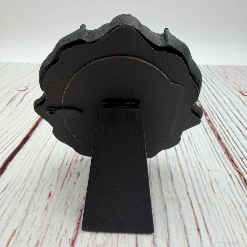 N/A ornate black